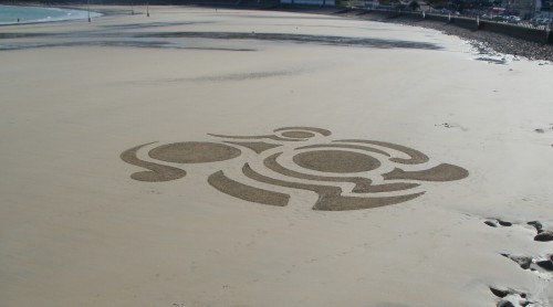 Patelgé, land art, rake art, beach art, dessin sable, art, perros-guirec, trestraou, bretagne, plage, dessins sur le sable, nouvelles ponctuations